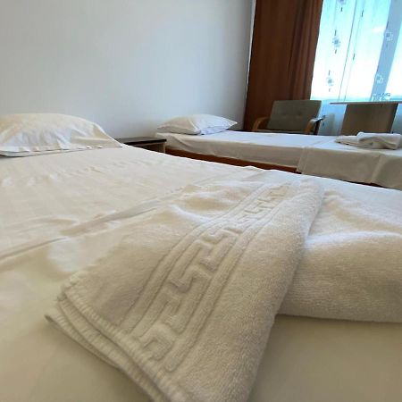 Hotel Gorj Тиргу-Жіу Екстер'єр фото
