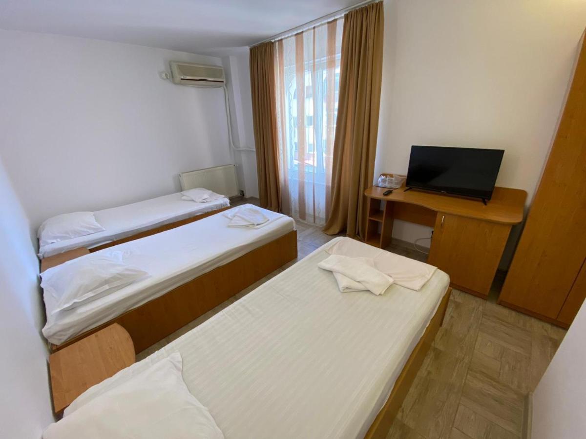 Hotel Gorj Тиргу-Жіу Екстер'єр фото