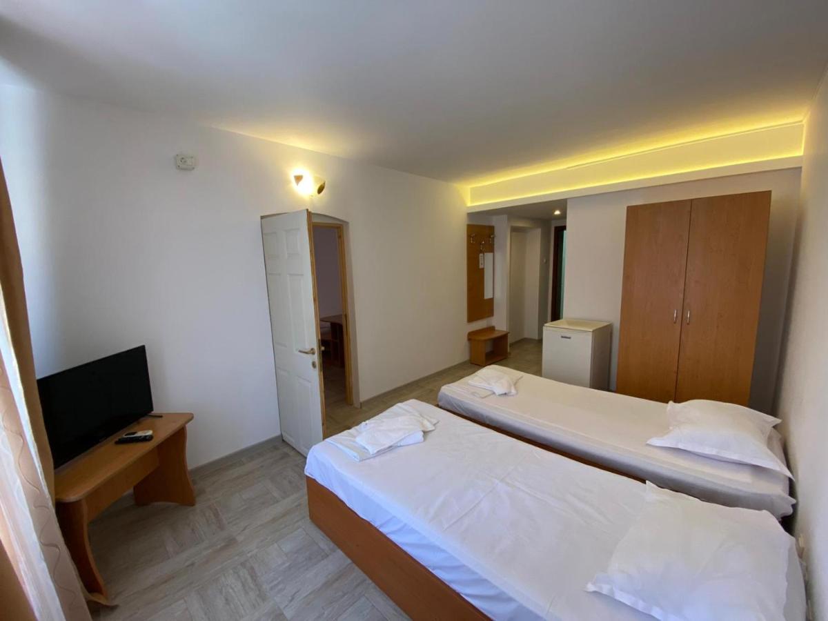 Hotel Gorj Тиргу-Жіу Екстер'єр фото