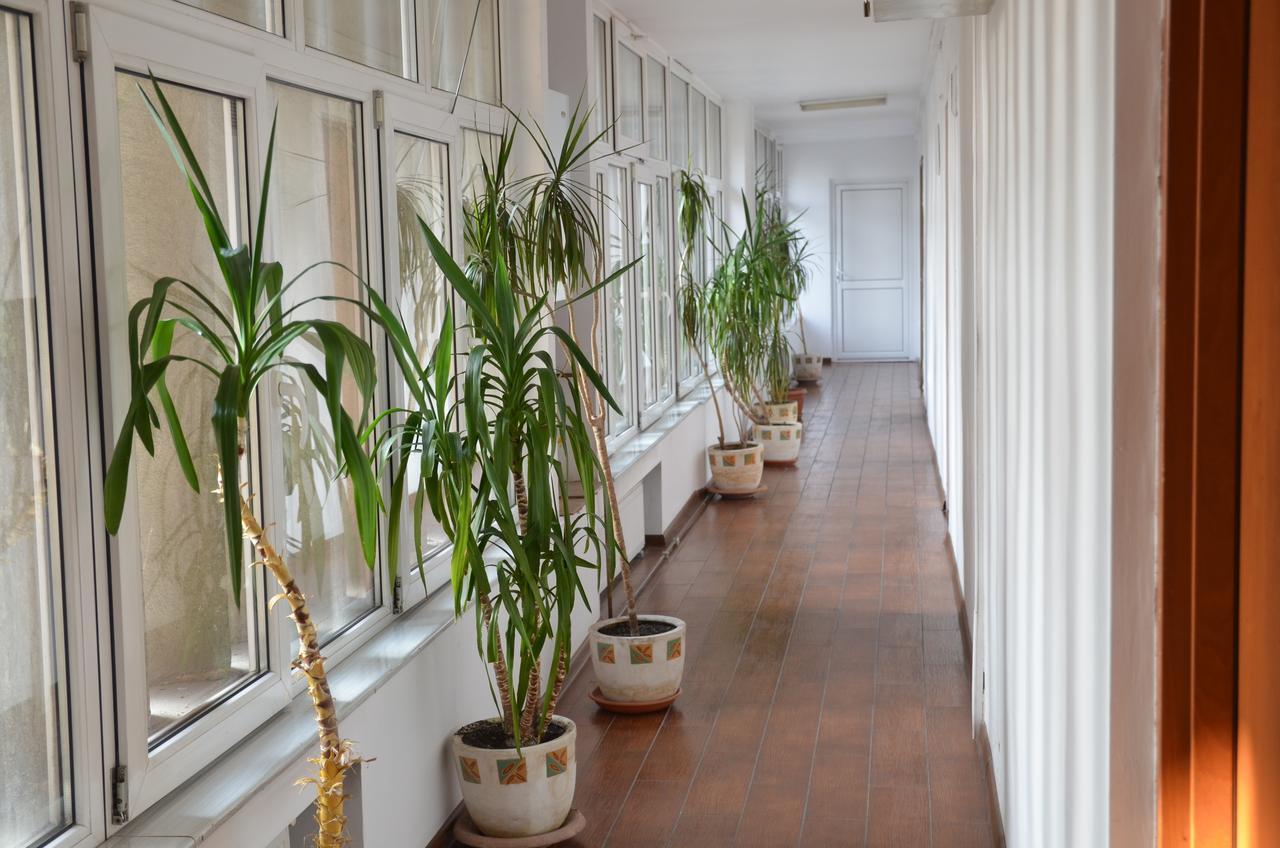 Hotel Gorj Тиргу-Жіу Екстер'єр фото