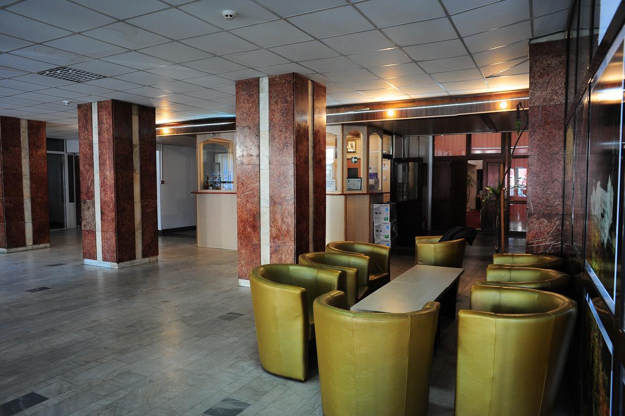 Hotel Gorj Тиргу-Жіу Екстер'єр фото
