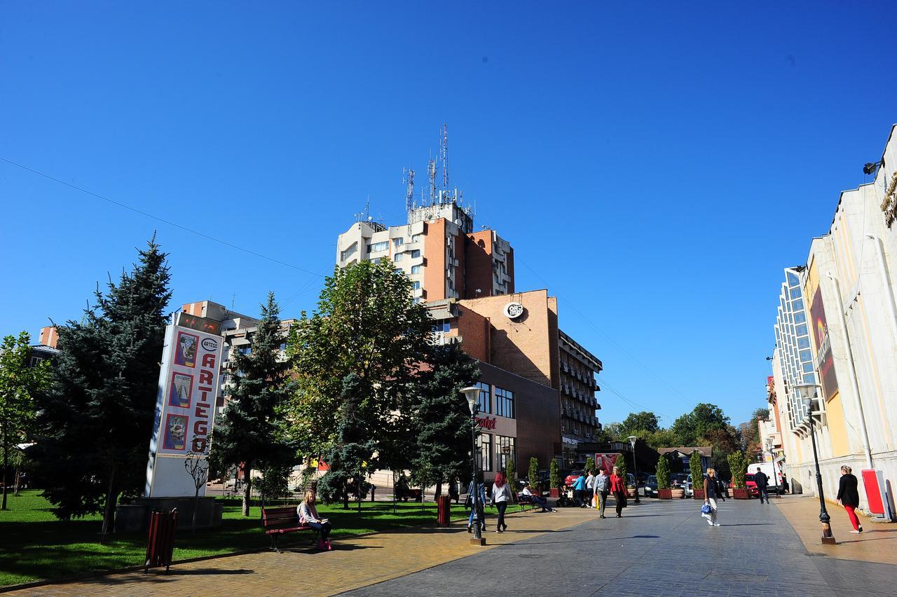 Hotel Gorj Тиргу-Жіу Екстер'єр фото